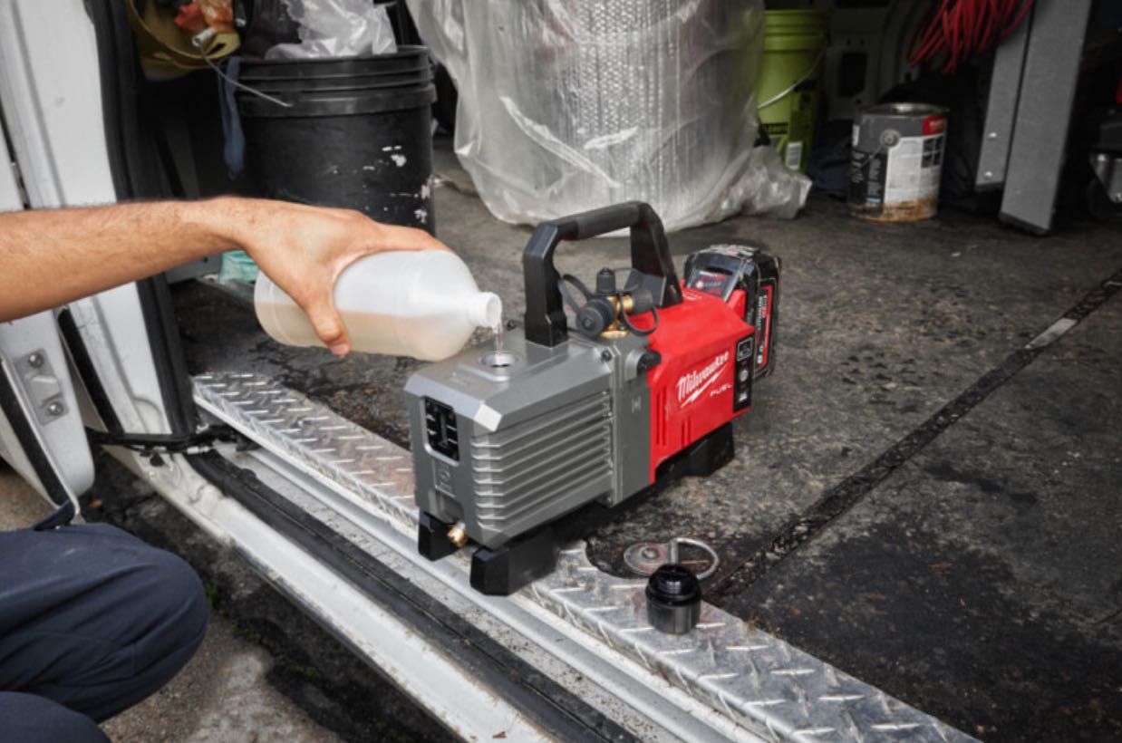 Насос вакуумний M18 FVP5-0 MILWAUKEE 4933492853