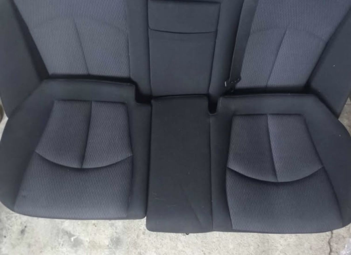 Sprzedam fotele z boczkami drzwi Mercedes w211