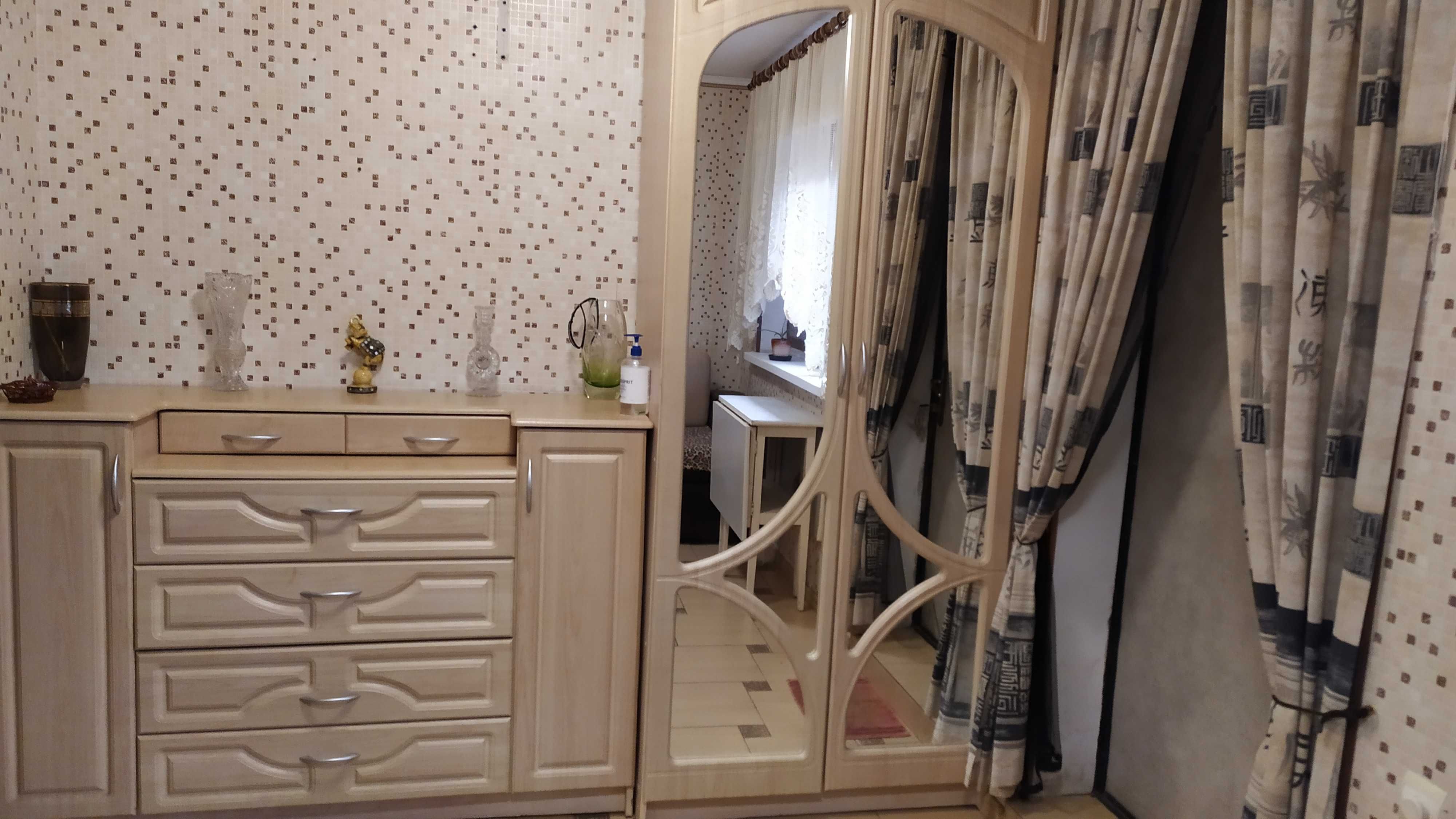 Будинк +гараж33кв.м , Демеевка Голосіево вул.Карпатська січ Совки