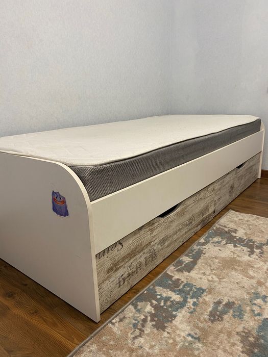 Односпальне ліжко  для дитини