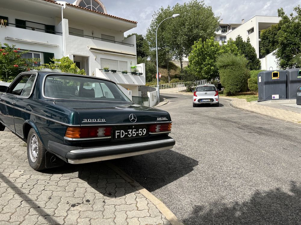 Mercedes benz 300cd coupe