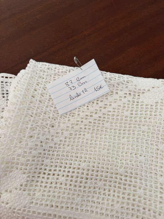 Pano em renda 97 por 73cm
