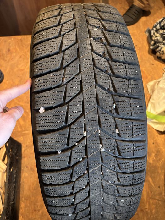 Зимова гума 225/60/17