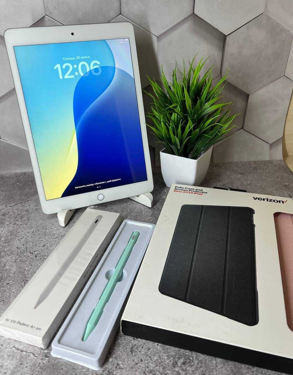 Планшет ipad 7 32gb +чохол + стилус