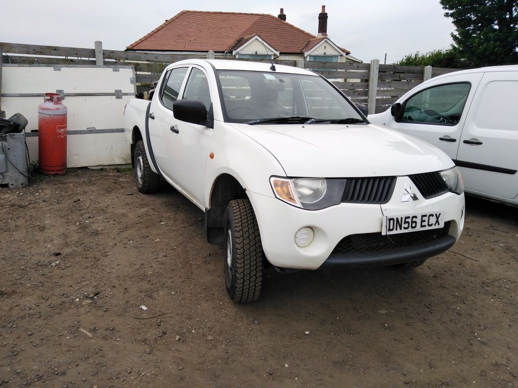 Mitsubishi l 200