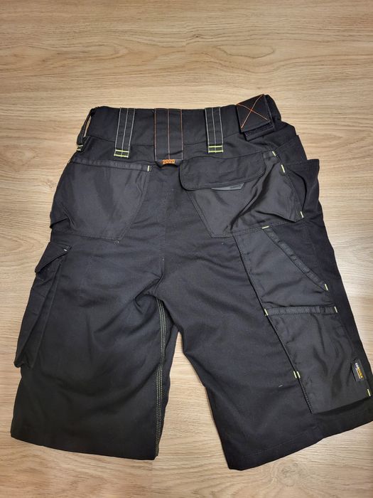 Krutkie spodenki meskie Engelbert Strauss motion2020