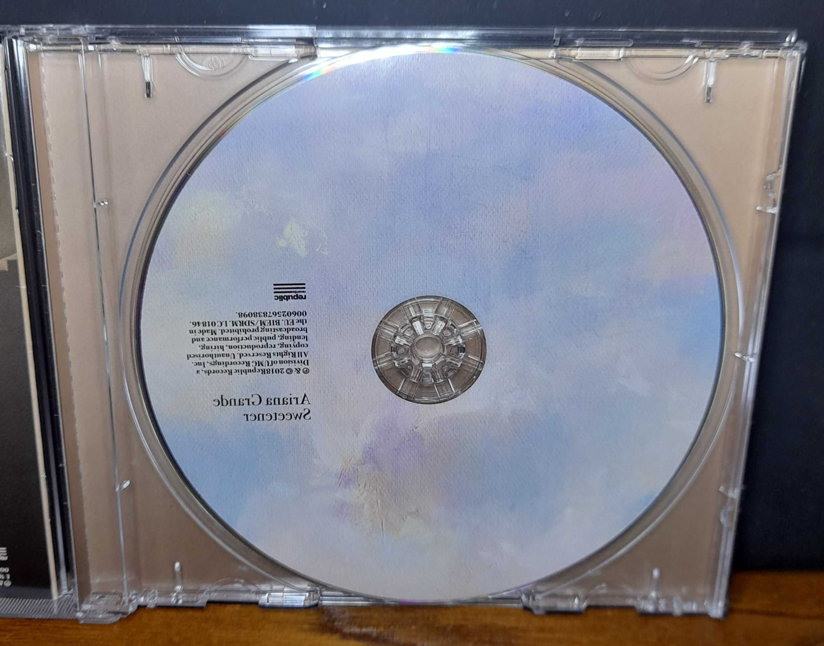 CD ARIANA GRANDE - Sweetener *8€*