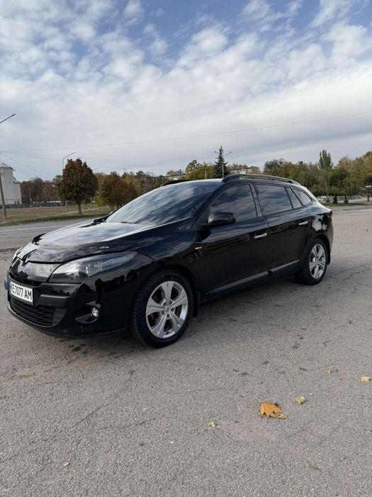 Продам авто в идеальном состоянии Рено Меган 3