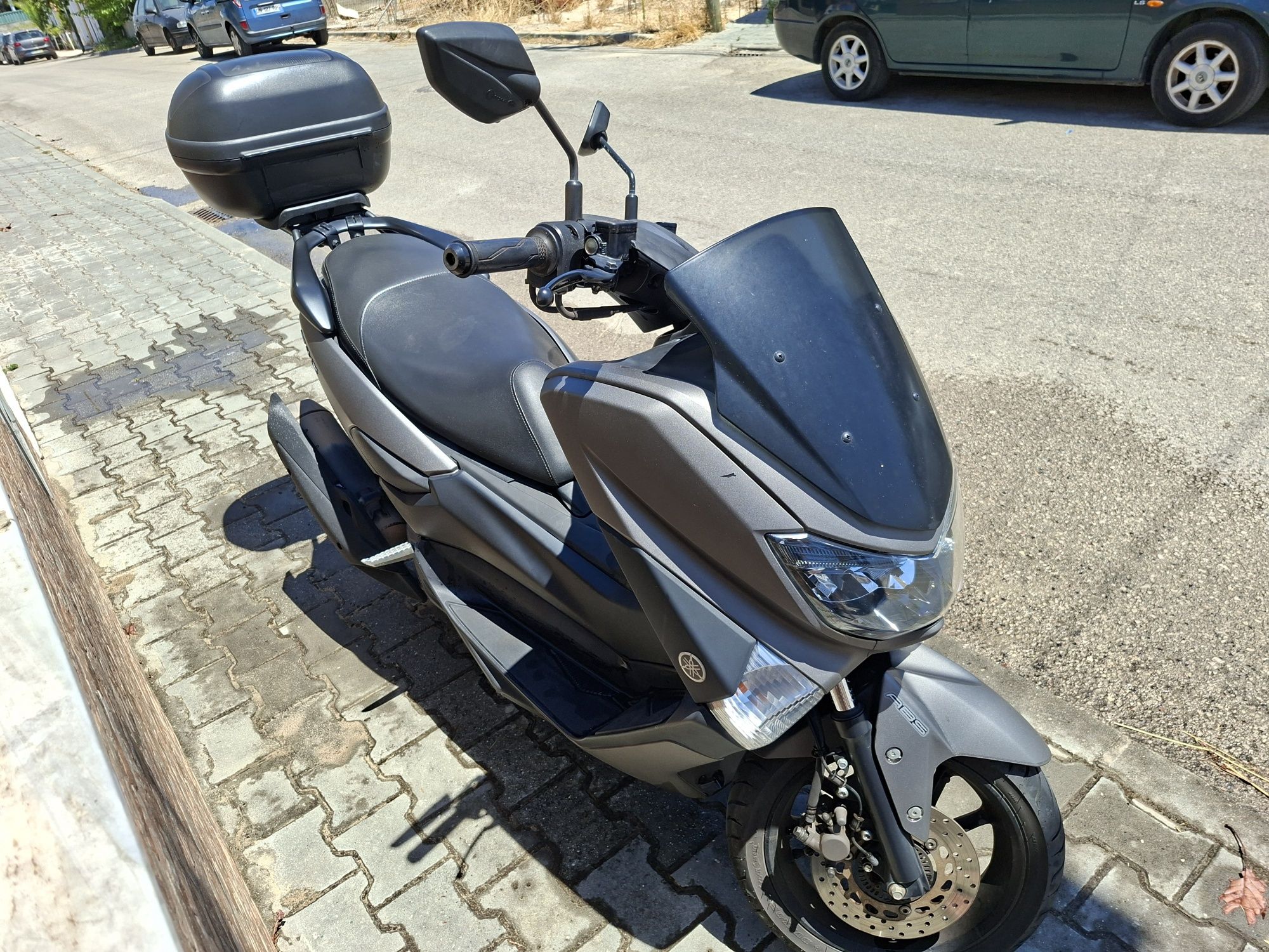 Excelente Yamaha NMax 125