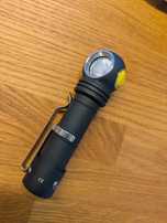 Latarka czołowa i kątowa Armytek Wizard C2 WR Magnet USB Warm