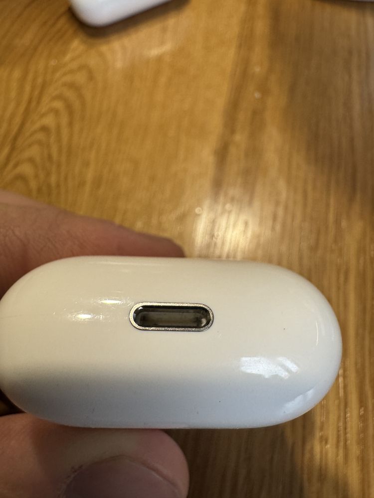 Оригінальниі Зарядні кейс 2серії Charging Case for  AirPods 2