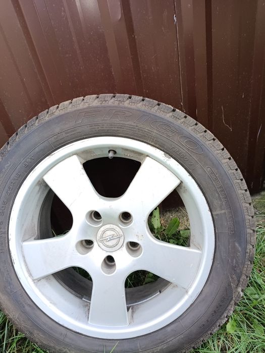 Opony zimowe 16 z felgami opel