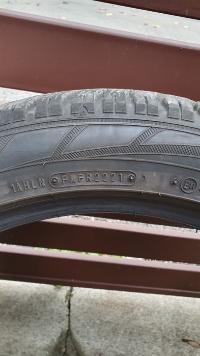 Opony Falken Eurowinter Hs01 245/45R19