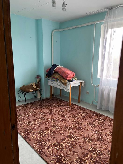 Будинок на березі річки