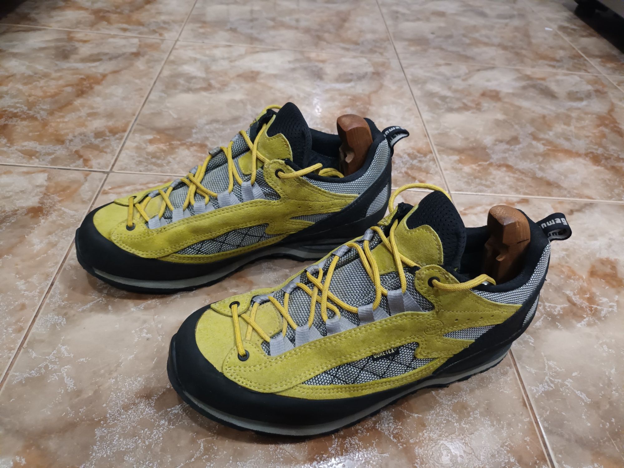 Кроссовки  Hanwag gore-tex