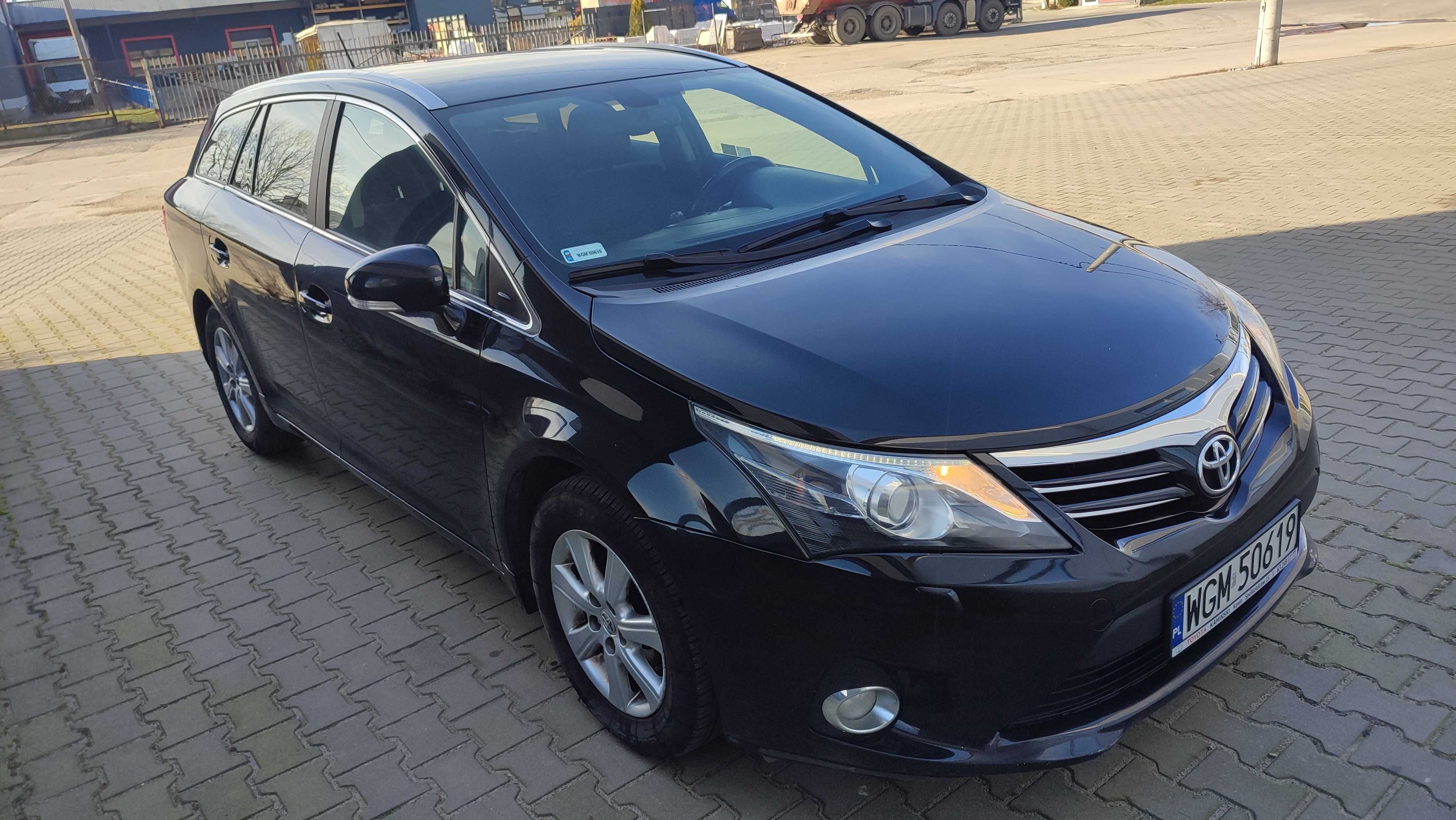 Sprzedam Toyotę Avensis 2014 r.