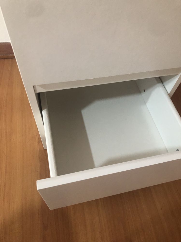 Novos Mesa de cabeceira e candeeiro
