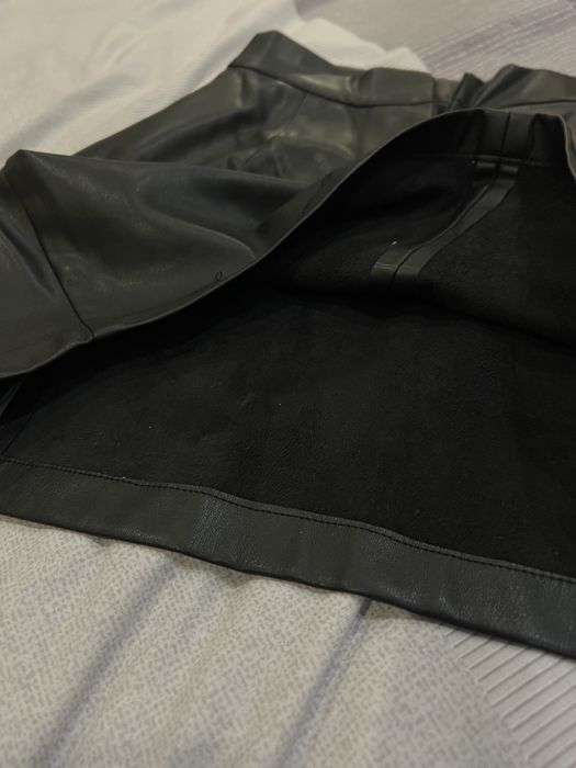 Юбка чорна еко шкіра