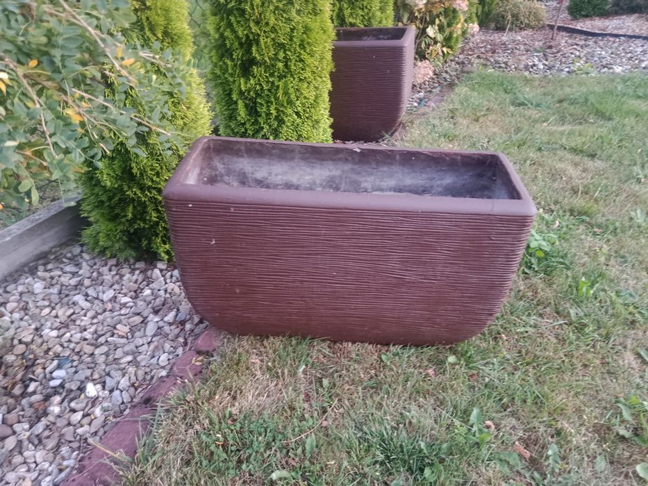 Donice betonowe  brązowe