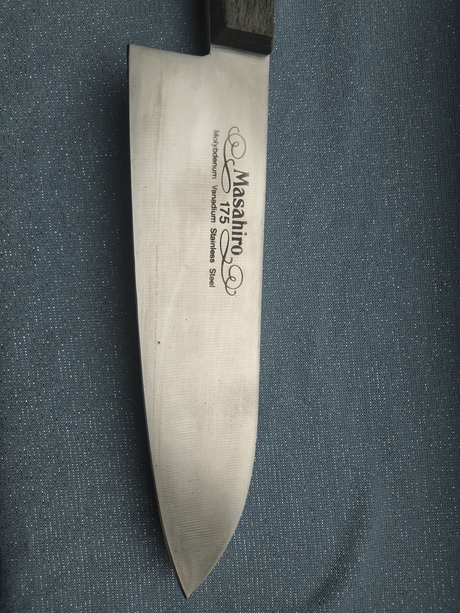 Нож поварской Masahiro MV Santoku 17.5 см (Япония)