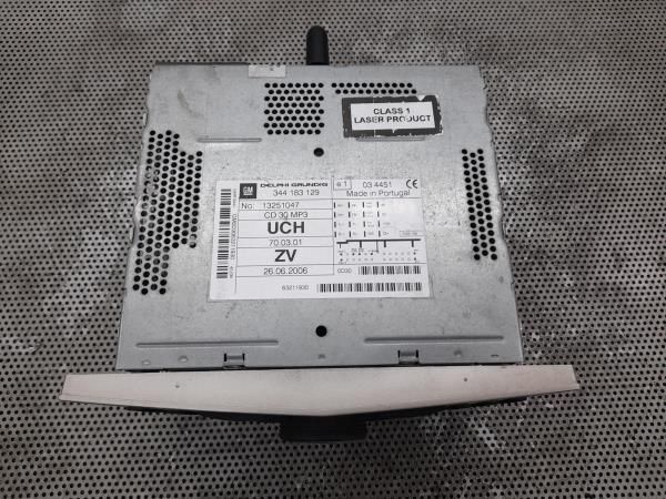 Rádio / auto-rádio OPEL Astra H TwinTop (L67)