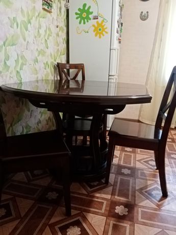 Дубовый стол и 3 стула