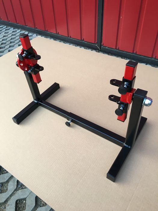 Stojak serwisowy silnika