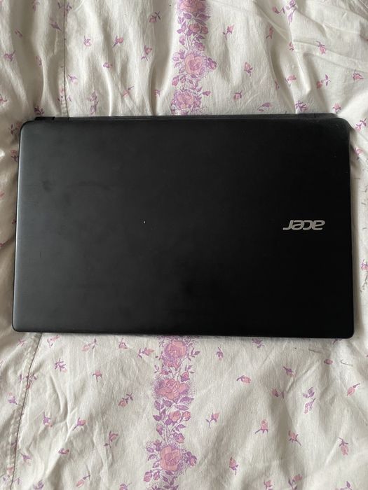 Acer Aspire E1-522