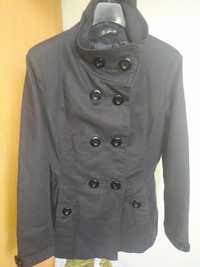 Czarny płaszcz płaszczyk krótki kurtka M