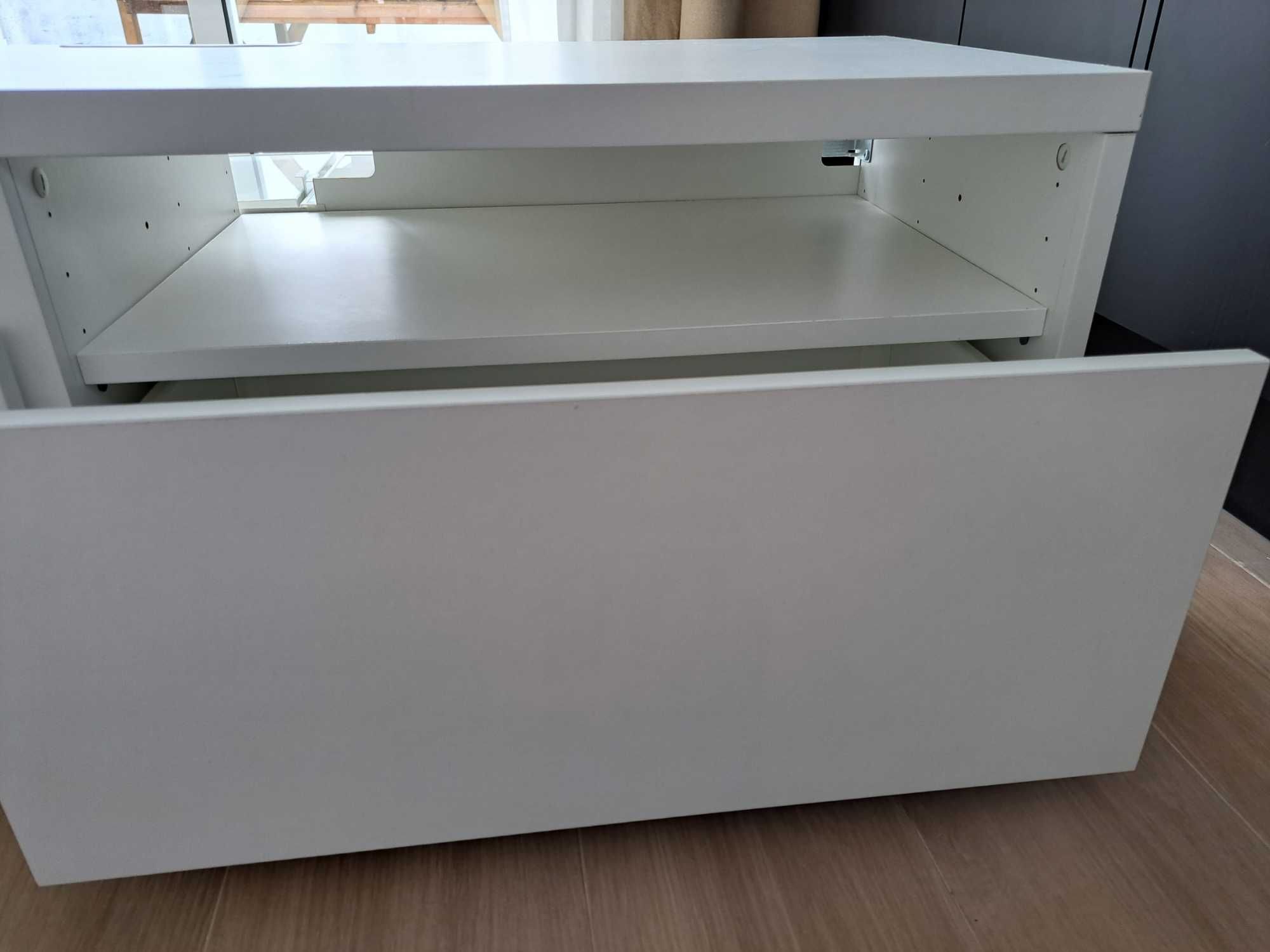 Movél + Tampo Vidro de TV BESTA IKEA