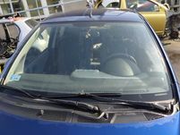 Honda Jazz 1.3i 5D 2002r.Szyba przednia.
