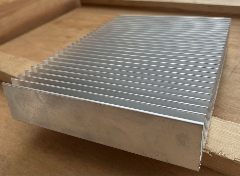 Радіатор алюмінієвий