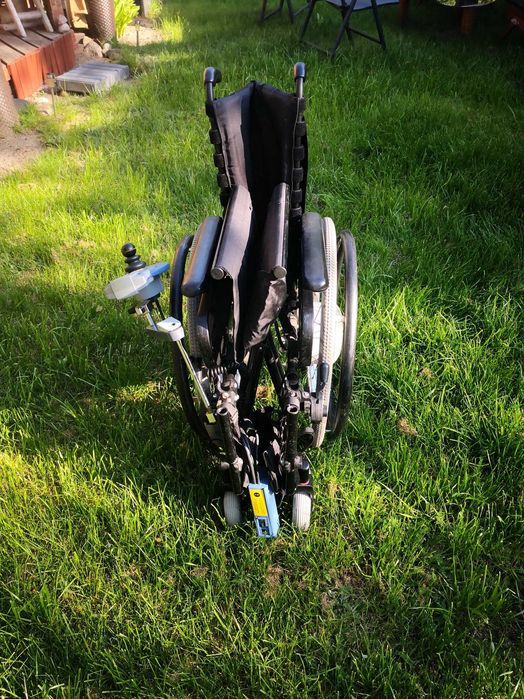 Wózek inwalidzki elektryczny