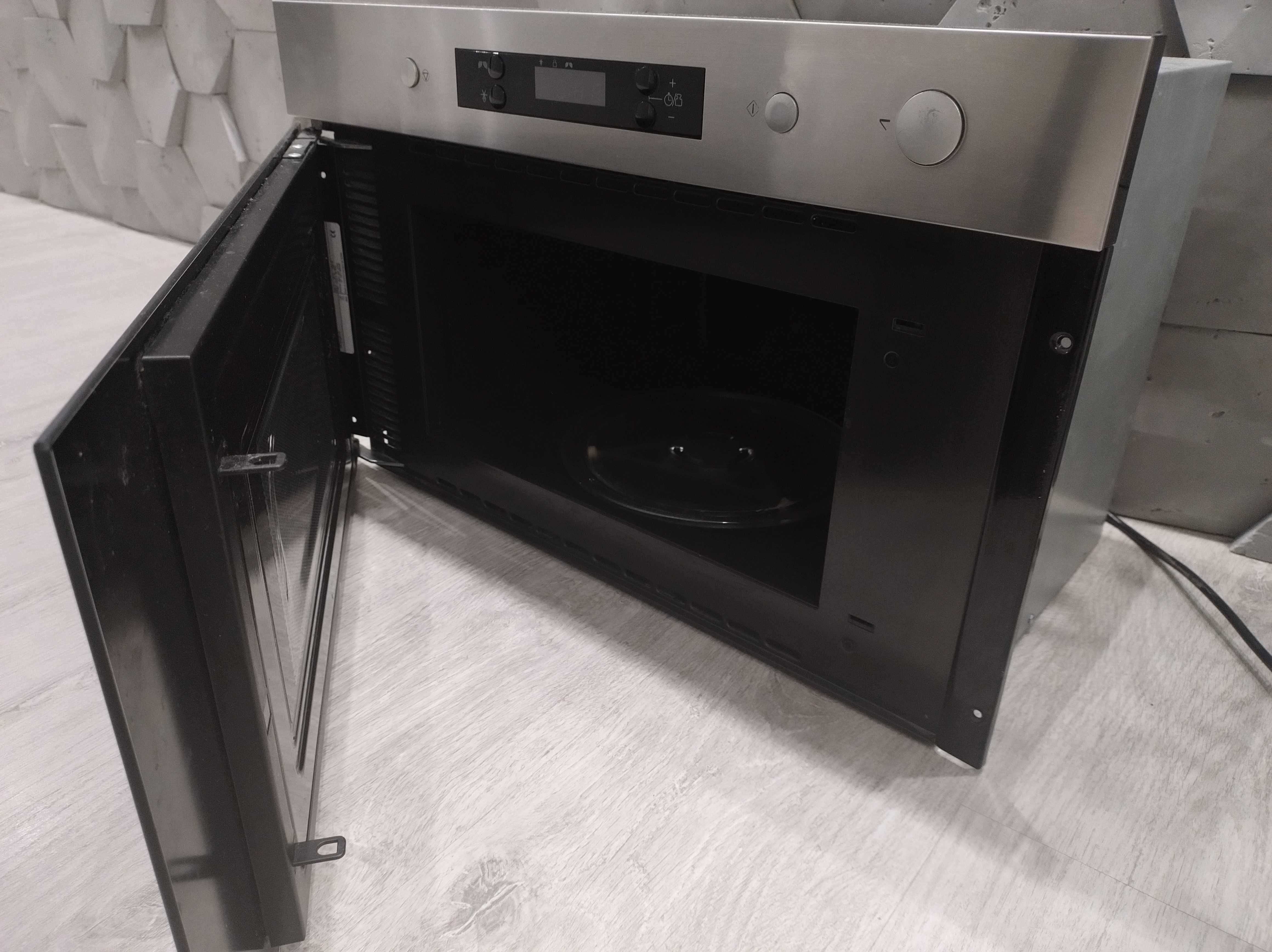 Kuchenka mikrofalowa Whirlpool AMW 4900 IX do zabudowy