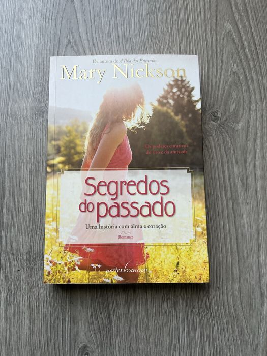 Segredos do Passado de Mary Nickson