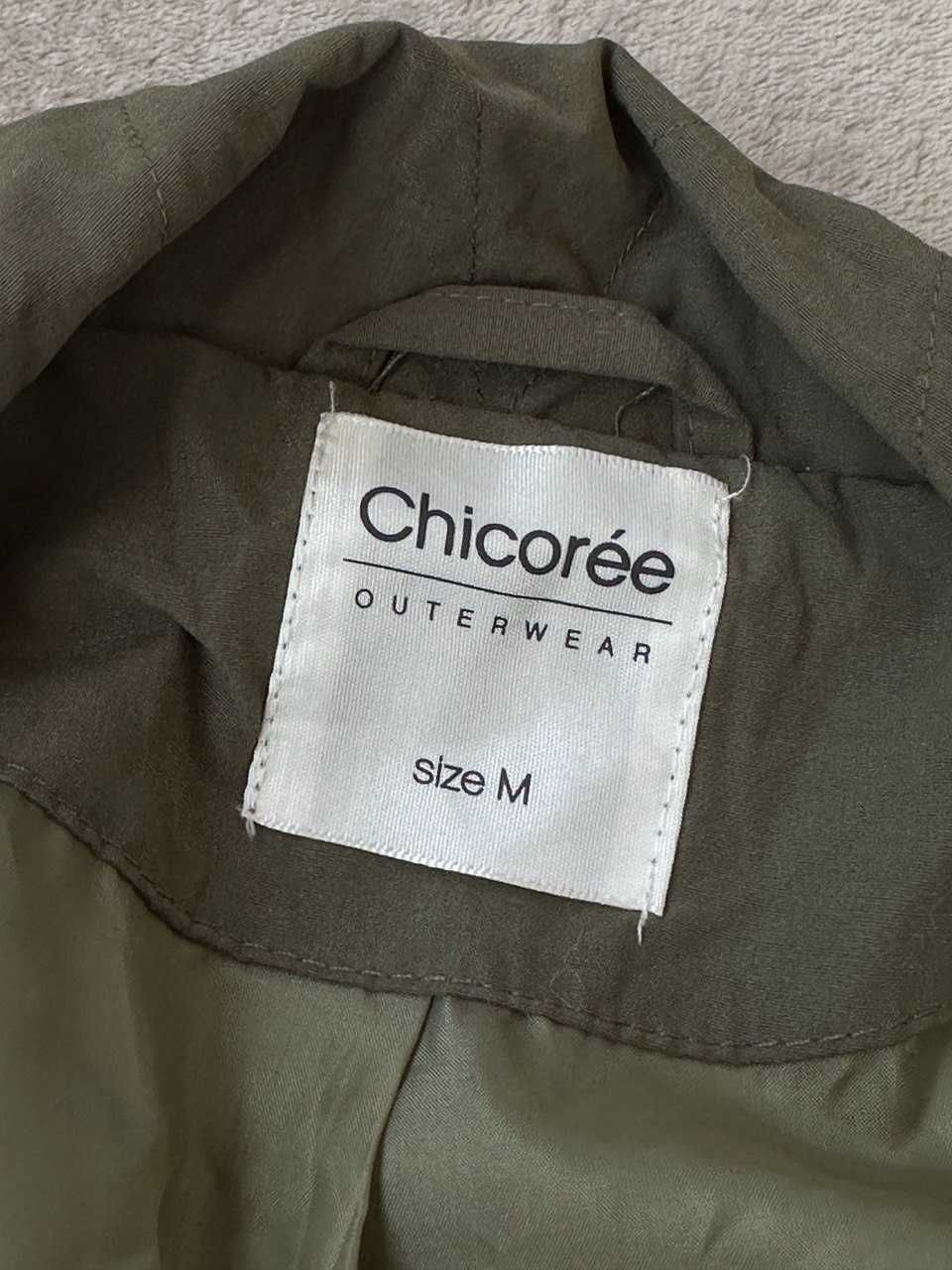 Жіноча вітровка Chicoree