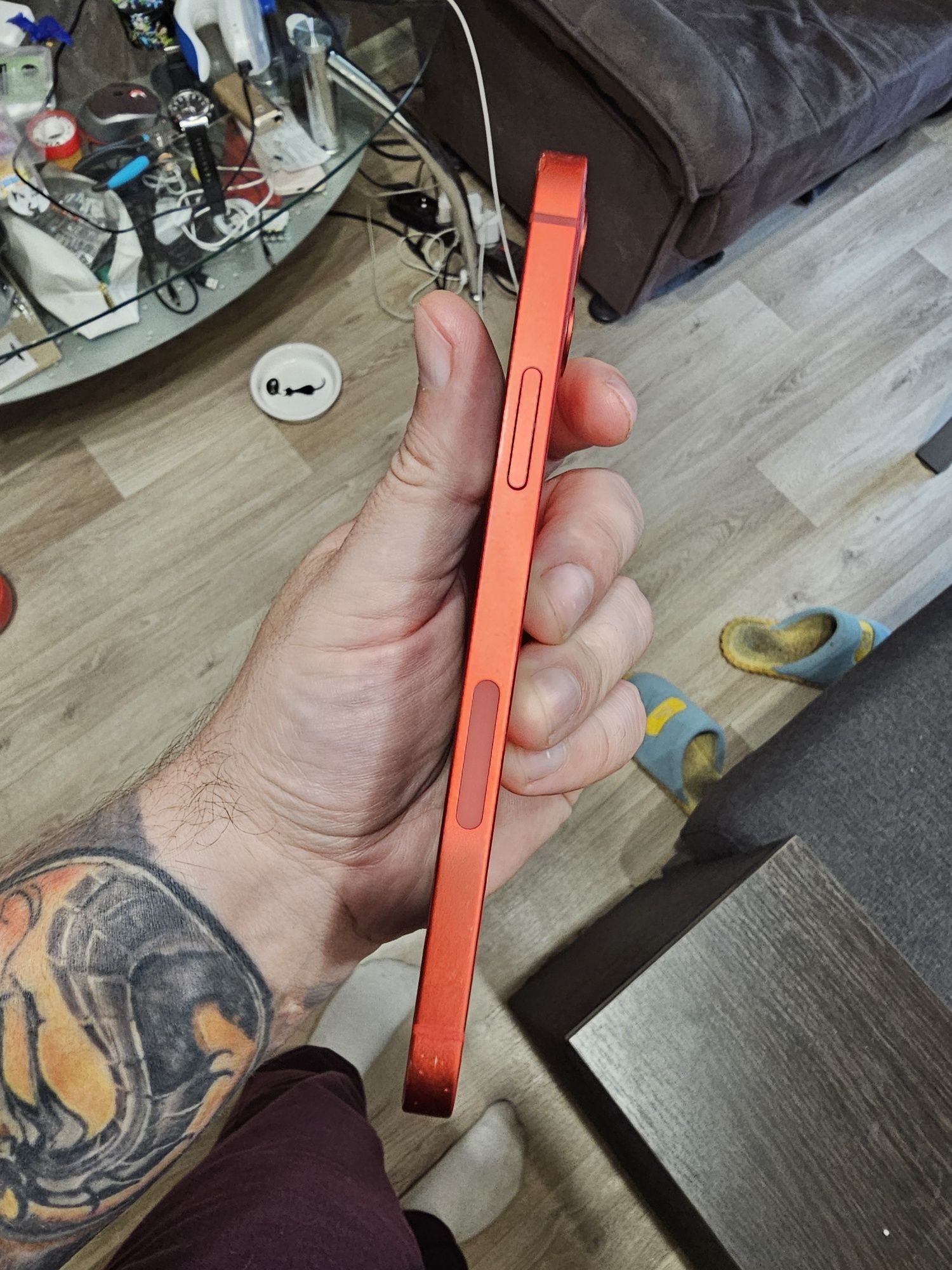 Продам iphone 12 256gb red+4 чехла