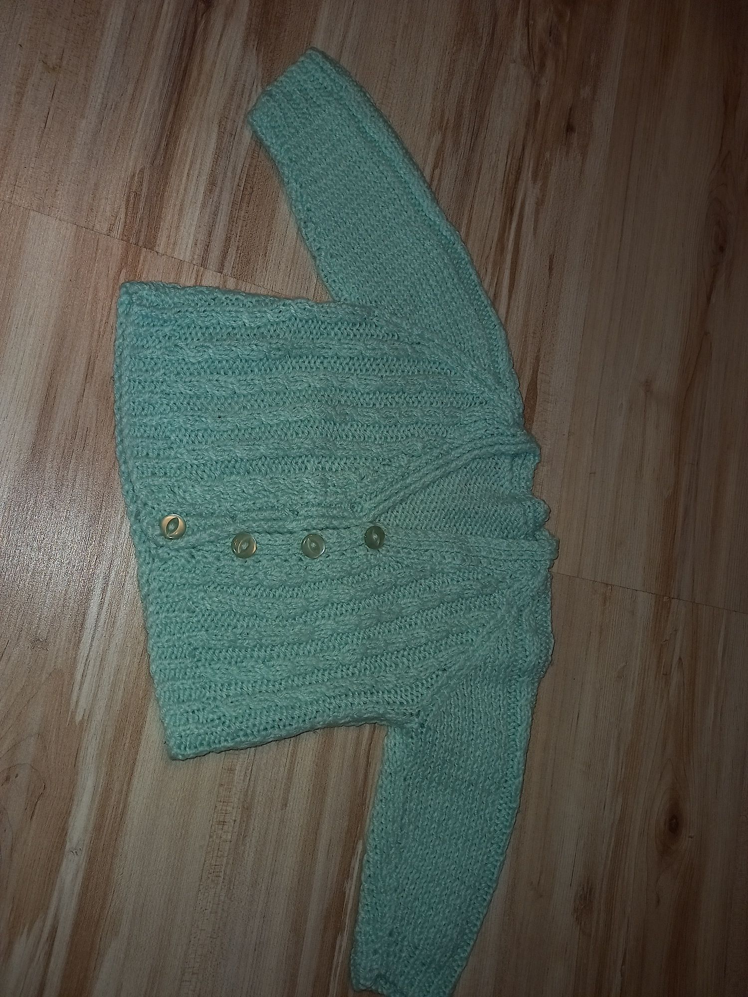 Rozpinany sweterek dla dziewczynki