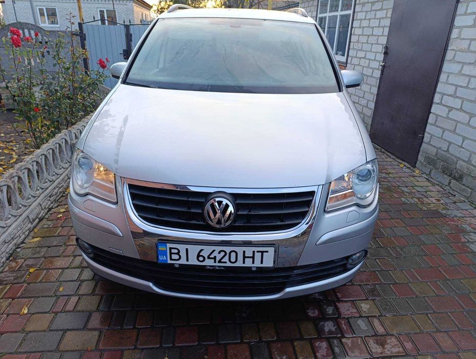 Volkswagen Touran (Туран) 1.4 TSI, 2009р.