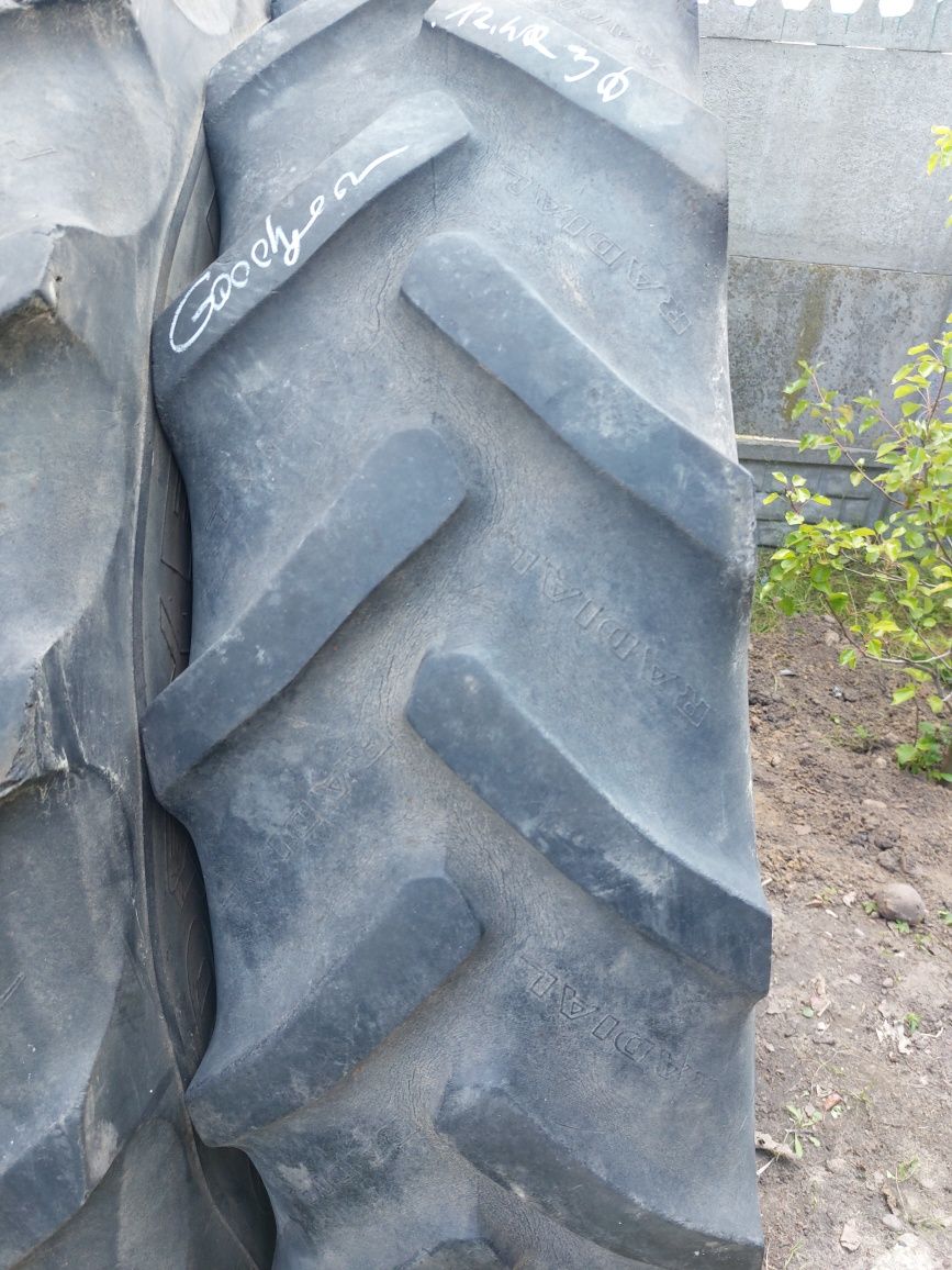 12.4R36 Goodyear opony używane rolnicze para