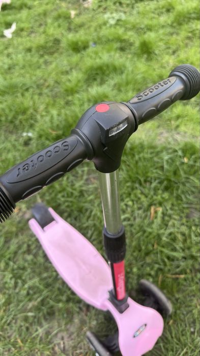 Самокат рожевий дитячий