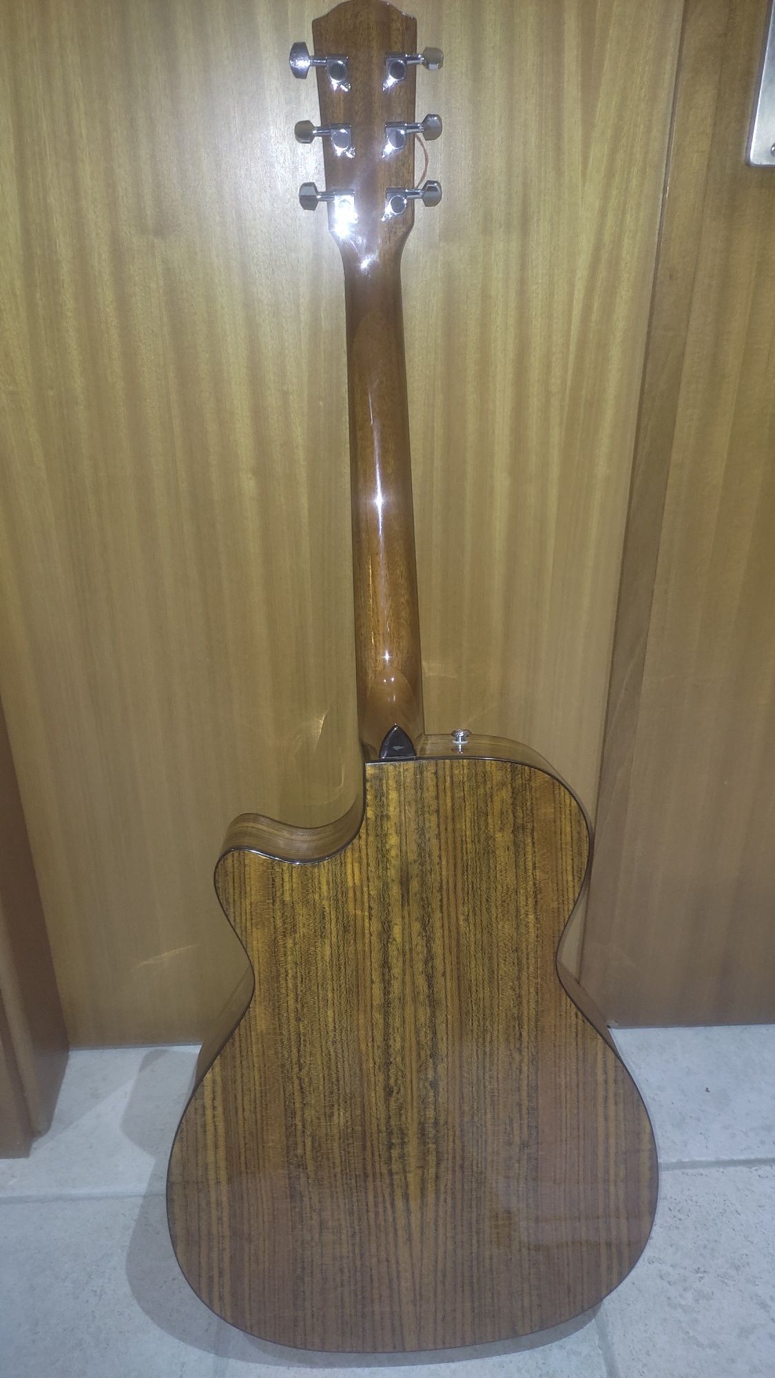 Guitarra Fender CC140 SCE