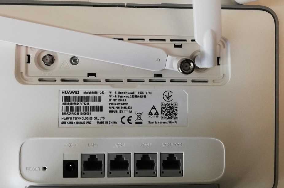 2 anteny SMA do routerówlub kart sieciowych WiFi (typ męski z bolcem)