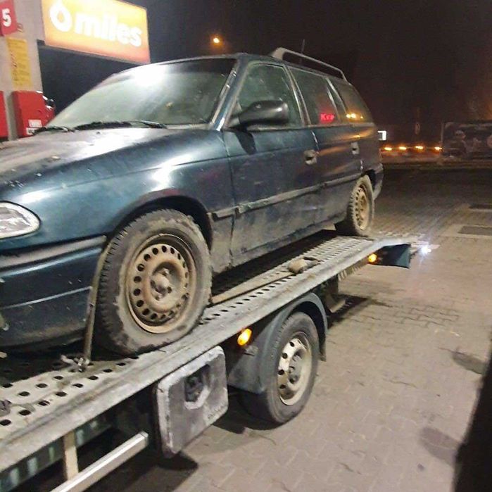 Opel Astra I F 1.6 benzyna 8zaworowy kombi zielony metalik na części