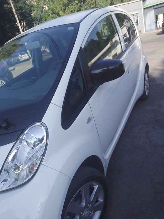 Продам Peugeot ion 2016