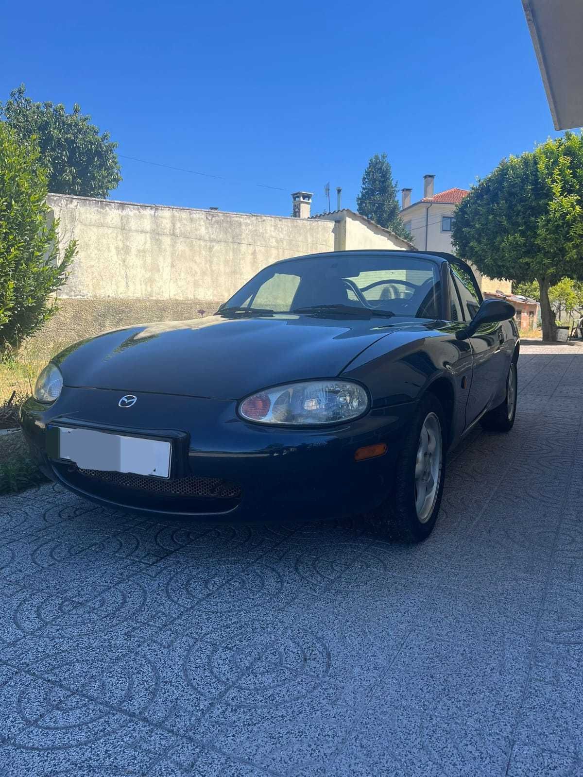 Mazda MX-5 Ano-2000
