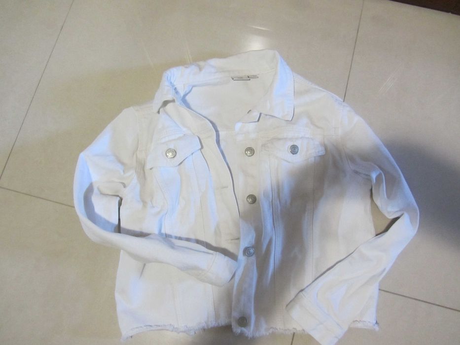 biała kurtka jeansowa River Island