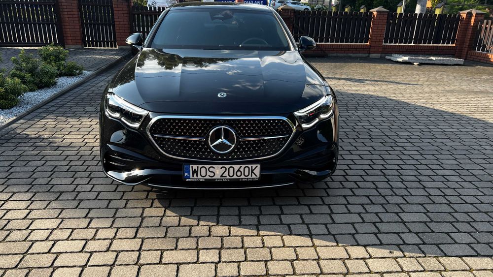 Mercedes Benz E klasa 220d 4 MATIC line AMG sedan.