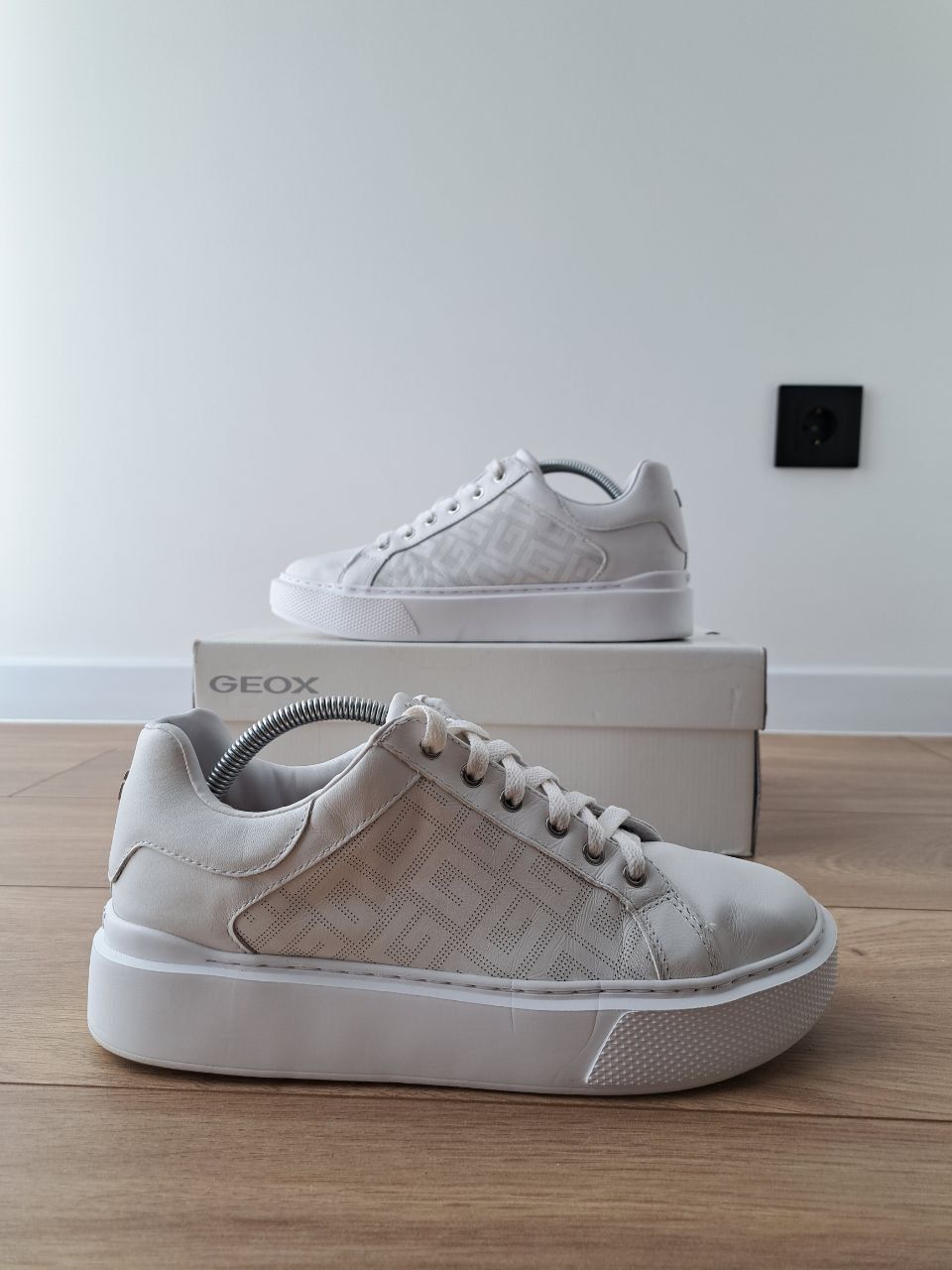Кеди оригінал Guess шкіра
