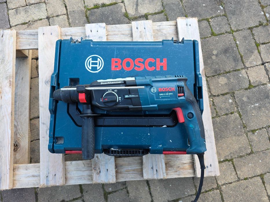 BOSCH GBH 2-28 DFV MŁOTOWIERTARKA o mocy 3,2j stan BDB + główka zestaw